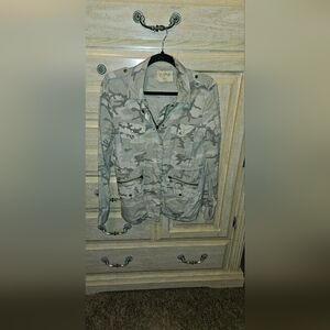 Velvet by Graham & Spencer Gray Camouflage Utility Jacket